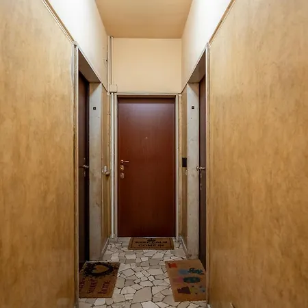 Life-corso Flat With Private Balcony アパート ミラノ