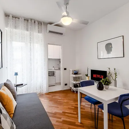 アパート Life-corso Flat With Private Balcony ミラノ
